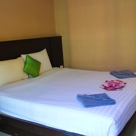 Hollywood Inn Hotel Patong Zewnętrze zdjęcie