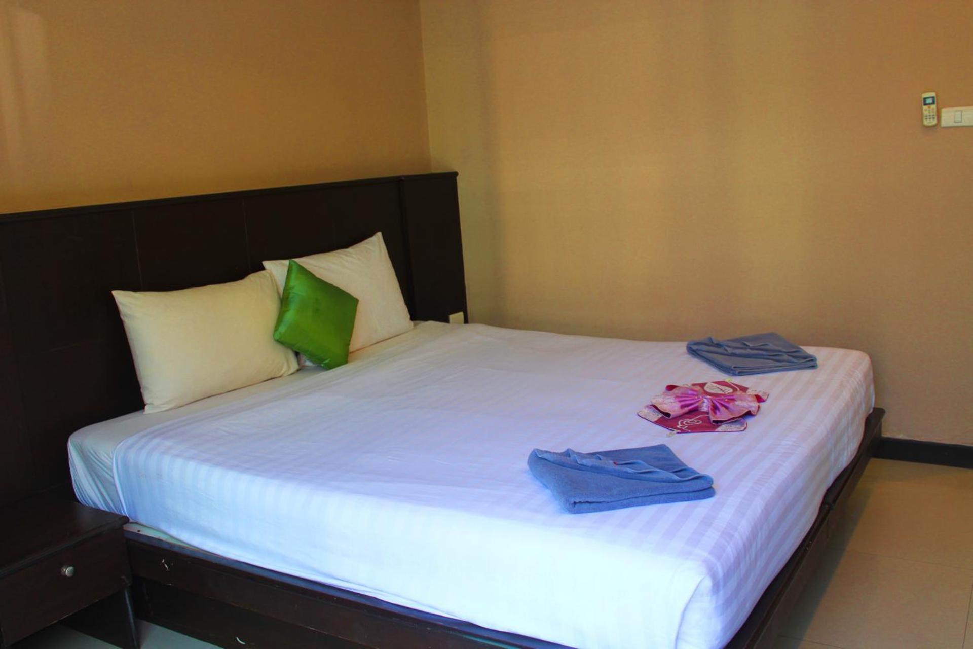 Hollywood Inn Hotel Patong Zewnętrze zdjęcie