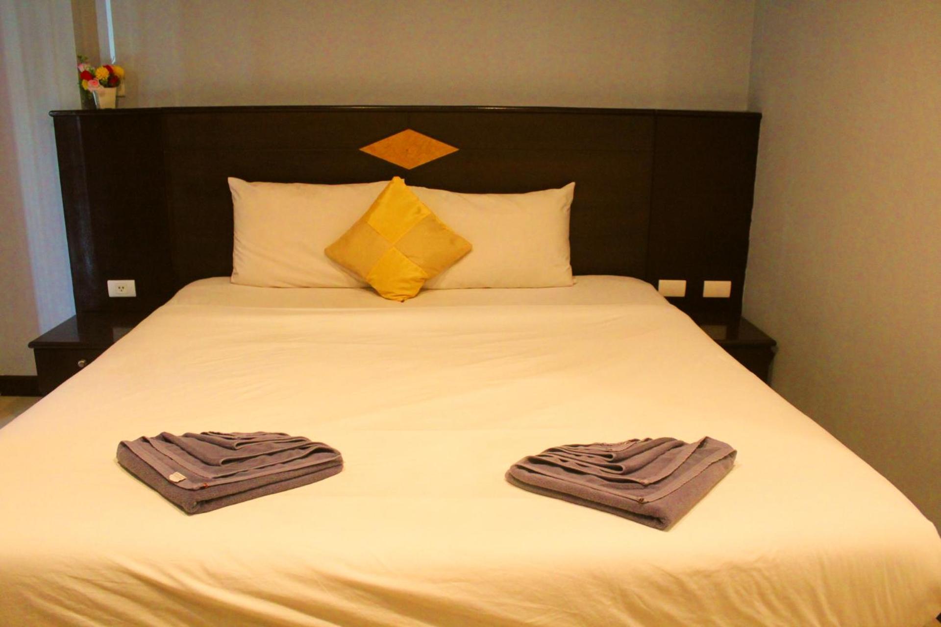 Hollywood Inn Hotel Patong Zewnętrze zdjęcie