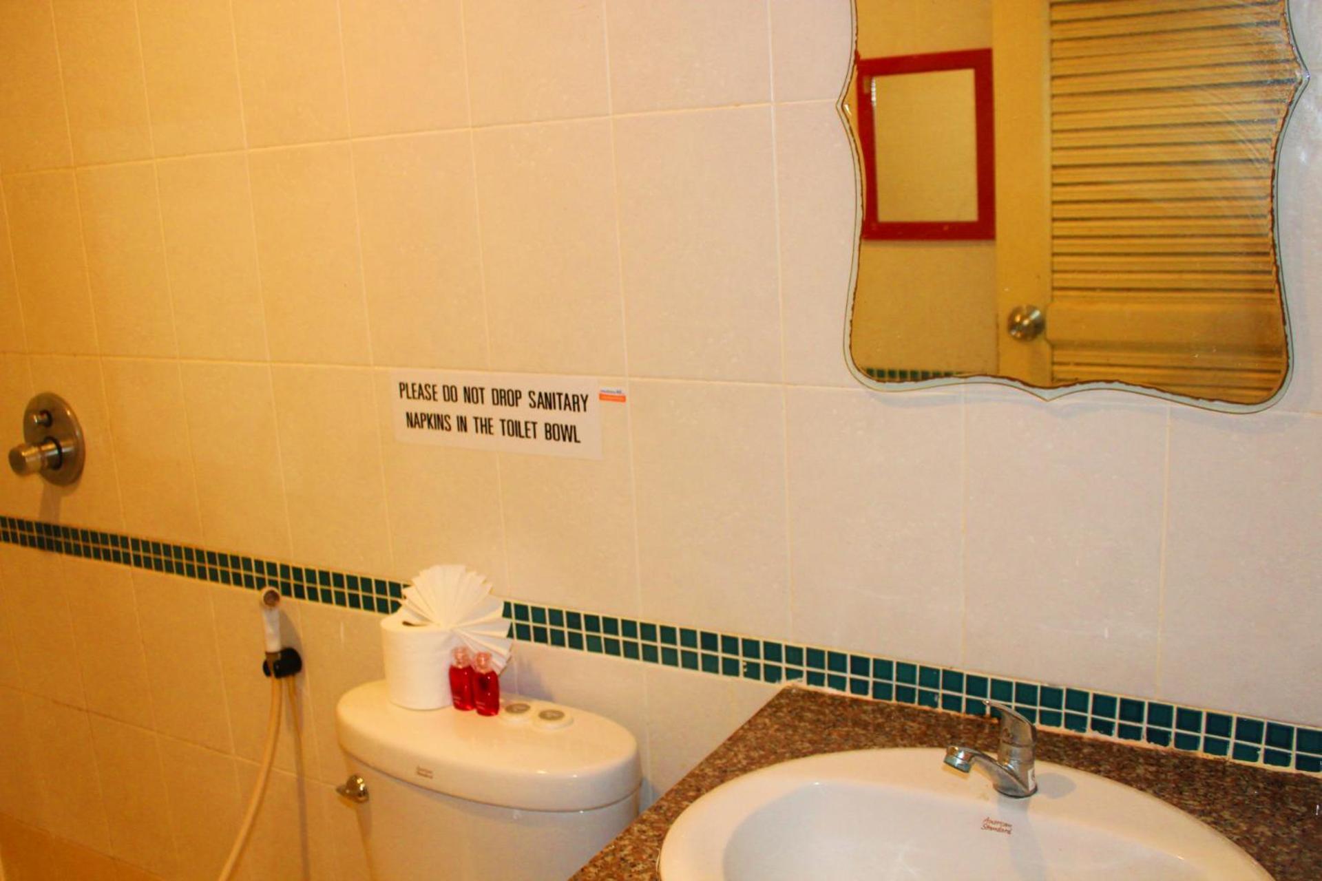Hollywood Inn Hotel Patong Zewnętrze zdjęcie