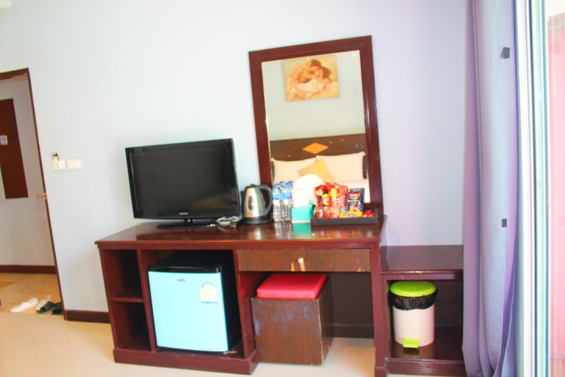 Hollywood Inn Hotel Patong Zewnętrze zdjęcie
