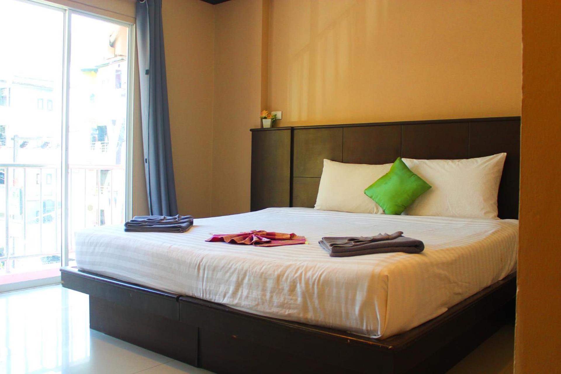 Hollywood Inn Hotel Patong Zewnętrze zdjęcie