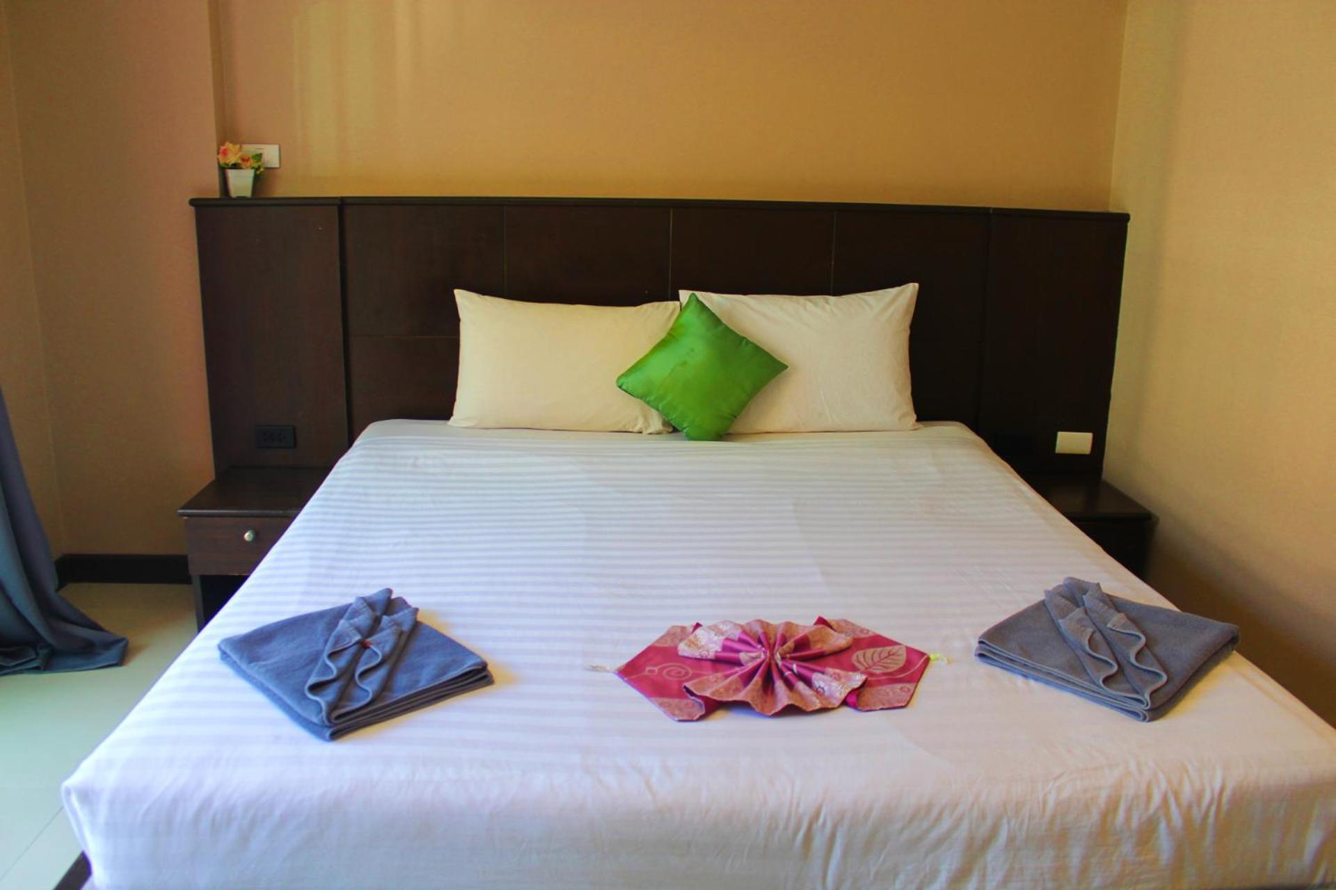 Hollywood Inn Hotel Patong Zewnętrze zdjęcie
