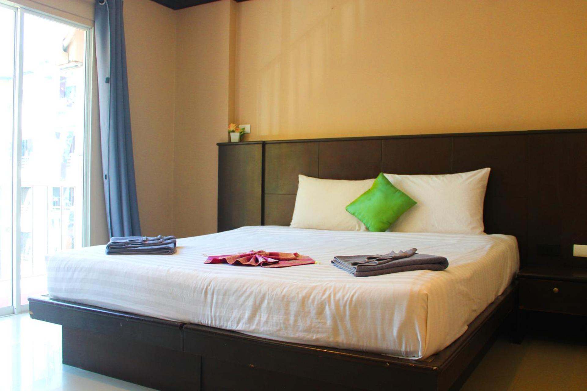 Hollywood Inn Hotel Patong Zewnętrze zdjęcie