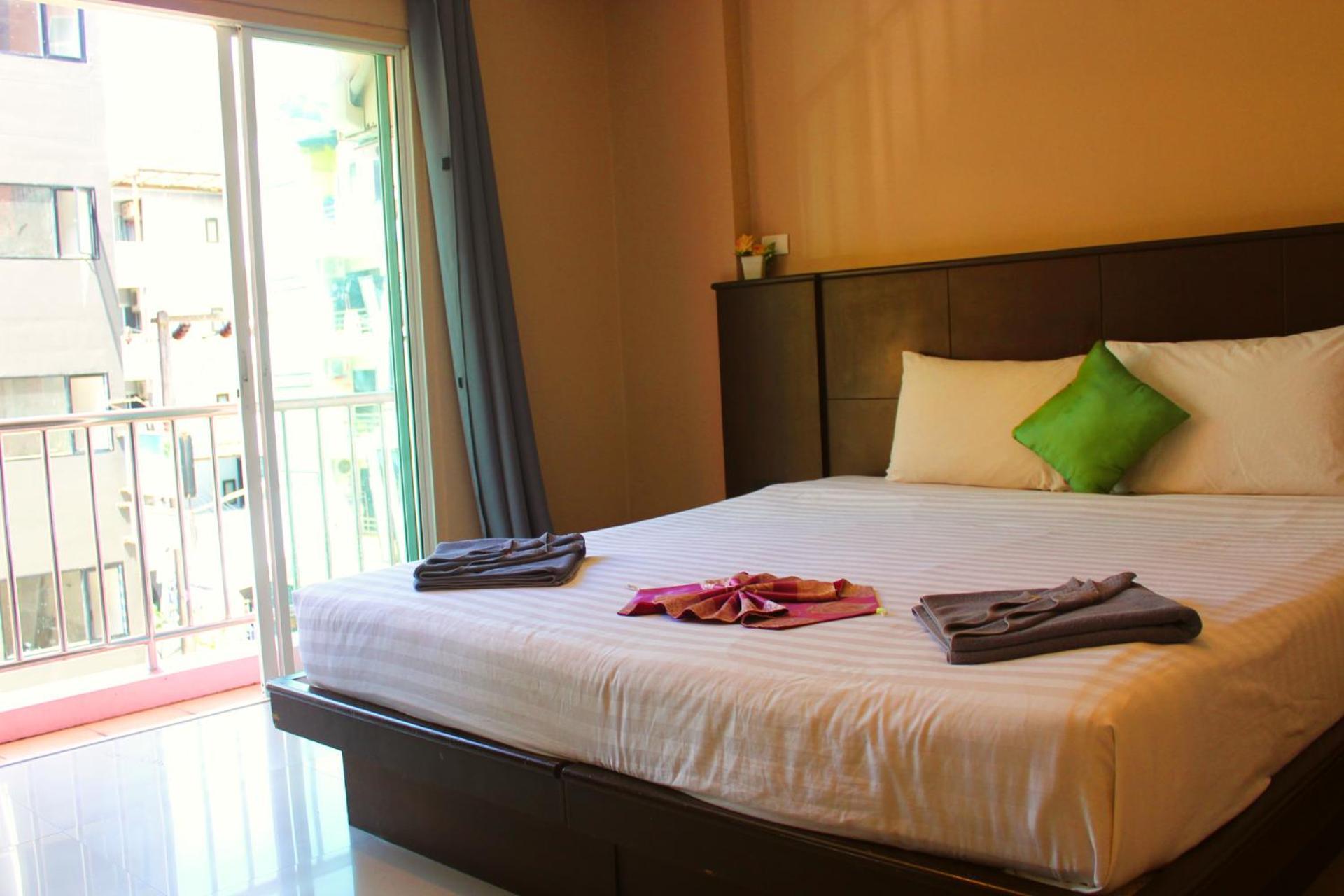 Hollywood Inn Hotel Patong Zewnętrze zdjęcie