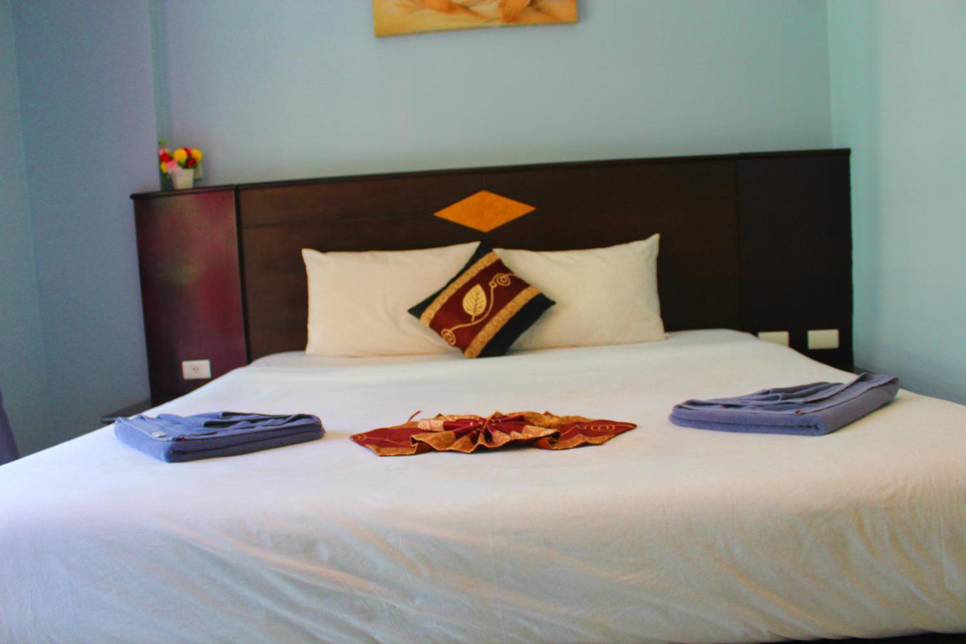 Hollywood Inn Hotel Patong Zewnętrze zdjęcie