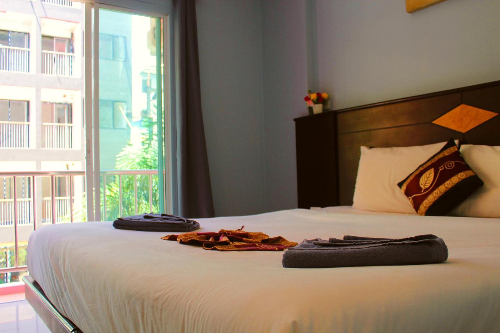 Hollywood Inn Hotel Patong Zewnętrze zdjęcie